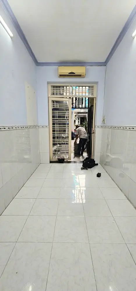 Bán Nhà Rẻ Đẹp Có 2 Tỷ Q4 Hẻm 4M