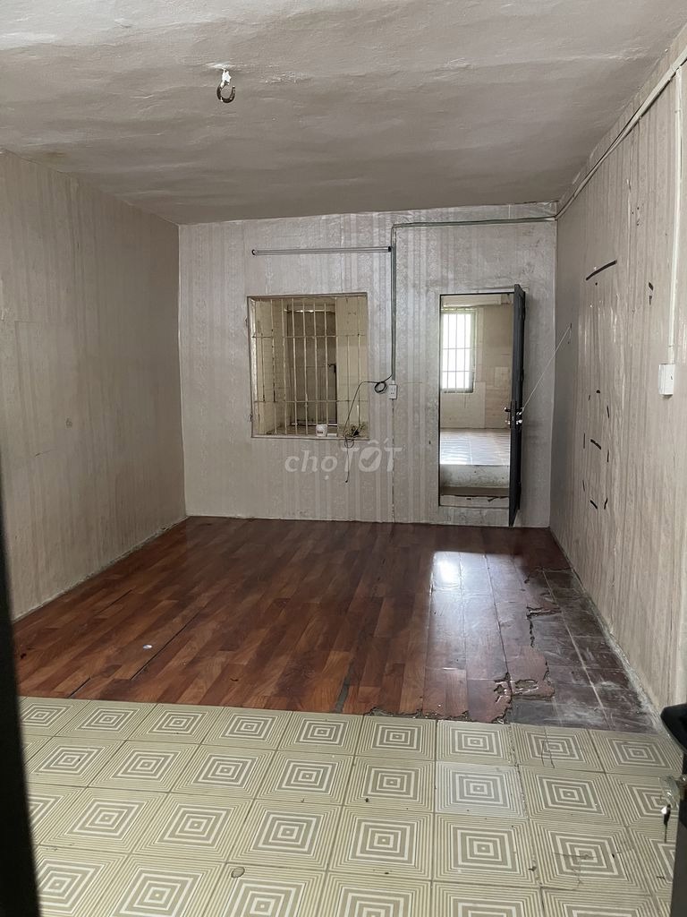 Cho Thuê Căn Hộ 65m2, 1N1K, Ba Đình, Hà Nội - Giá 7.5 Triệu