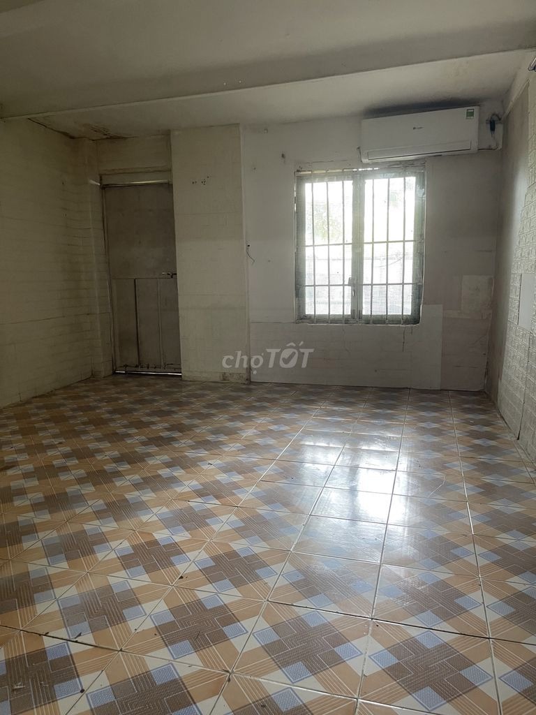 Cho Thuê Căn Hộ 65m2, 1N1K, Ba Đình, Hà Nội - Giá 7.5 Triệu