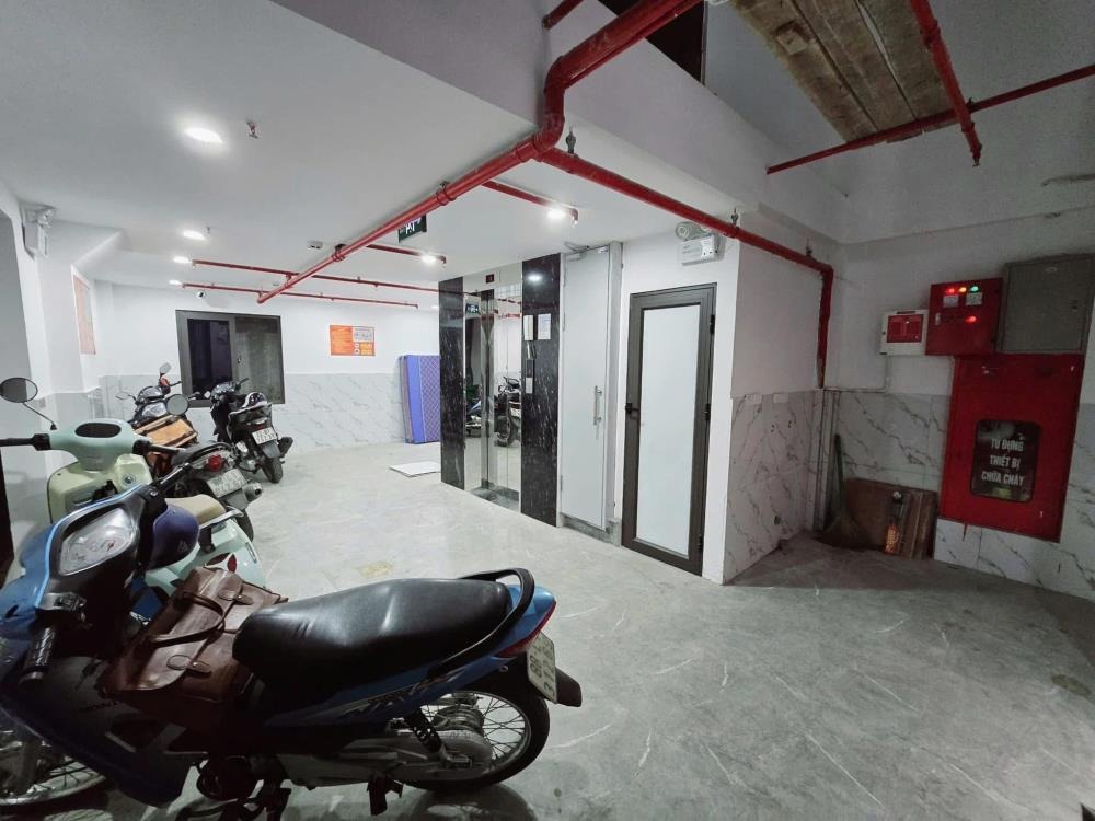 Bán Tòa Nhà 8 Tầng, 12 Phòng Khép Kín, Mỹ Đình - Dòng Tiền 65tr/tháng