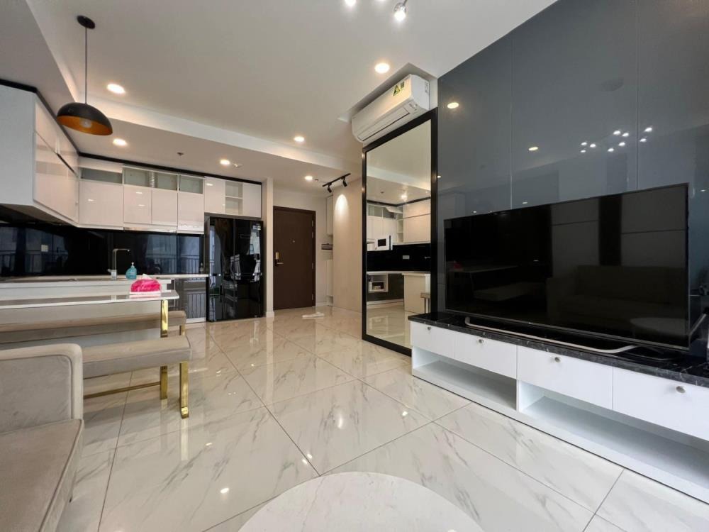 Căn Hộ 2PN, Nội Thất Cao Cấp, Vị Trí Đắc Địa Gần Sân Bay - Giá 1.56 Tỷ