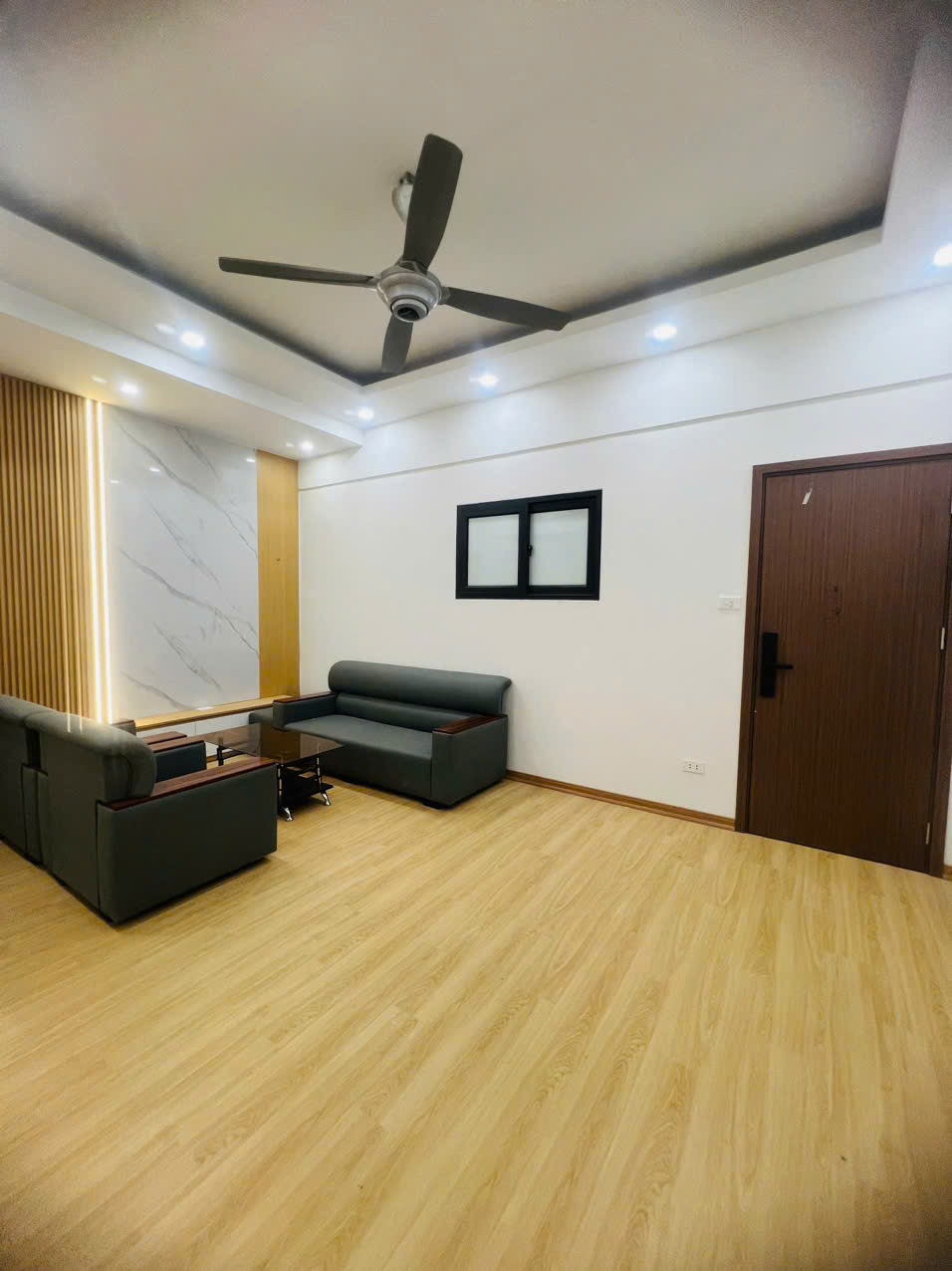 Bán Căn Hộ 3PN Linh Đàm - 68m2 Full Nội Thất - Giá 3.9 Tỷ