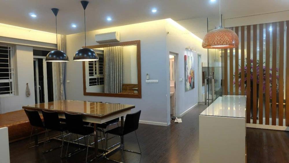 Bán căn hộ cao cấp Thái Hà - View đẹp - Full nội thất - Giá 15 tỷ