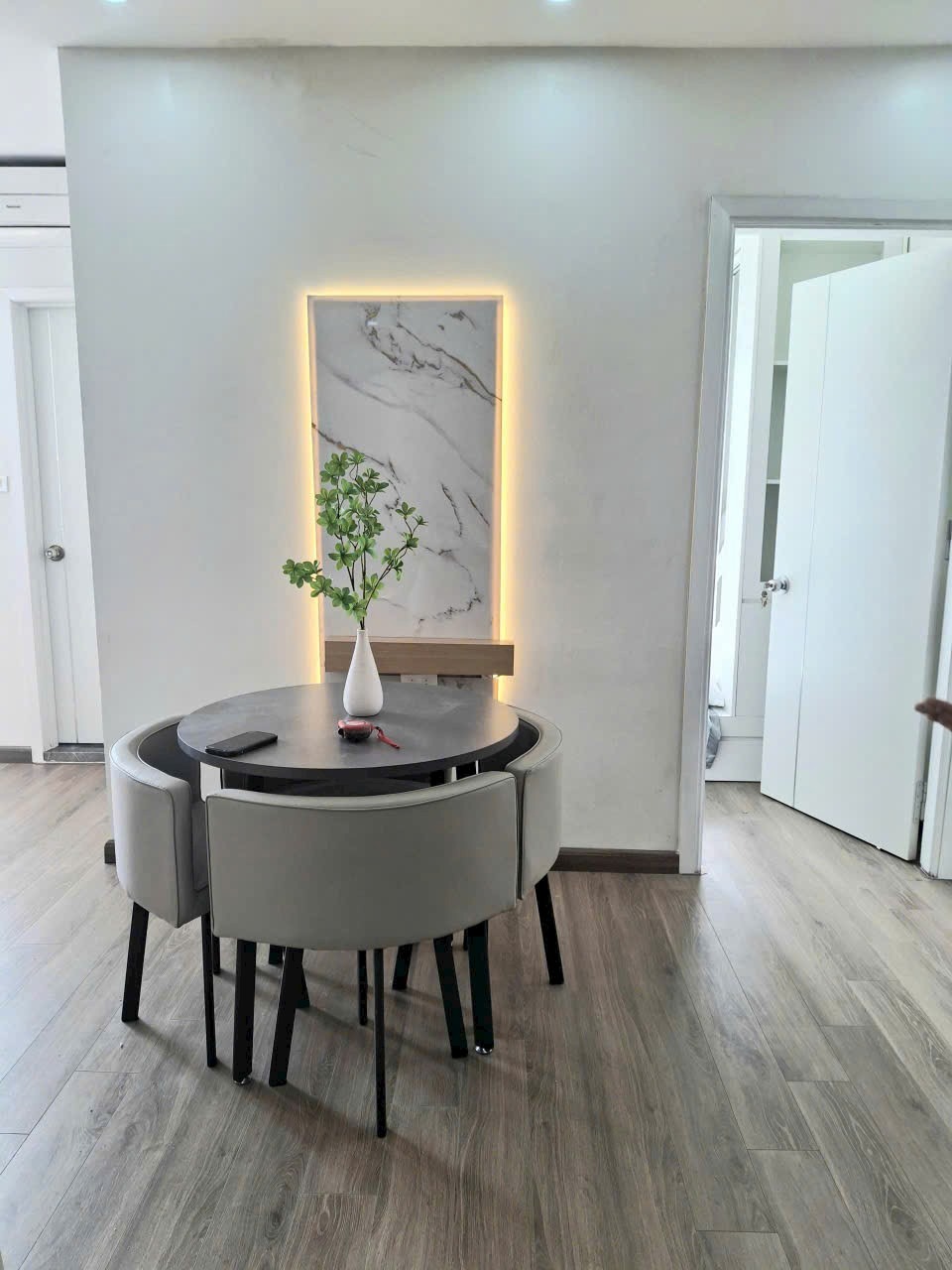 Bán Căn Hộ Mỹ Đình 83m2, 3PN, Giá 5.6 Tỷ - Vị Trí Đẹp, Full Nội Thất