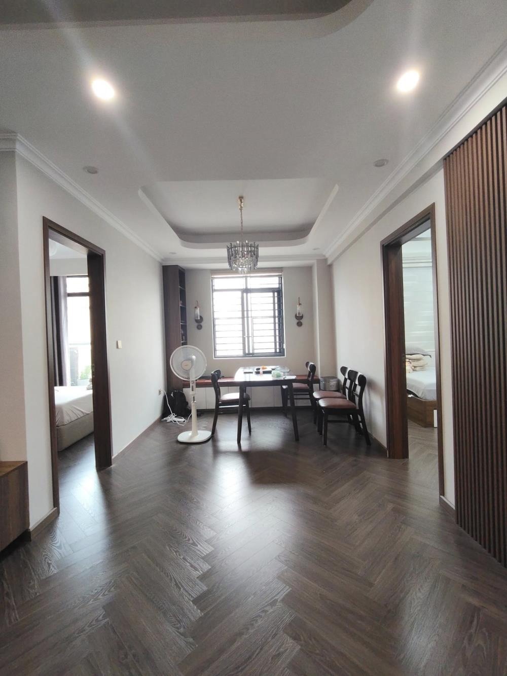 Căn Hộ 2PN - Nam Trung Yên - Giá 5.28 Tỷ - View Đẹp