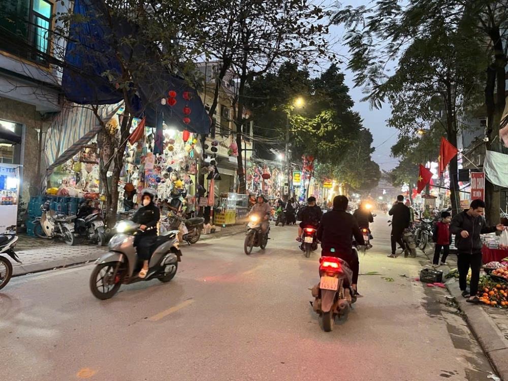 Nhà Tập Thể Thấp Tầng Đông Anh - Giá Tốt, Full Nội Thất, Có Xe