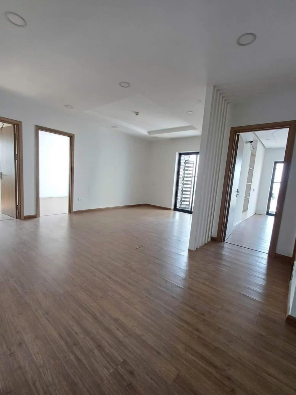 Bán Nhanh Căn Hộ 97m² View Vinhomes G3, Sài Đồng - Giá 6.2 Tỷ