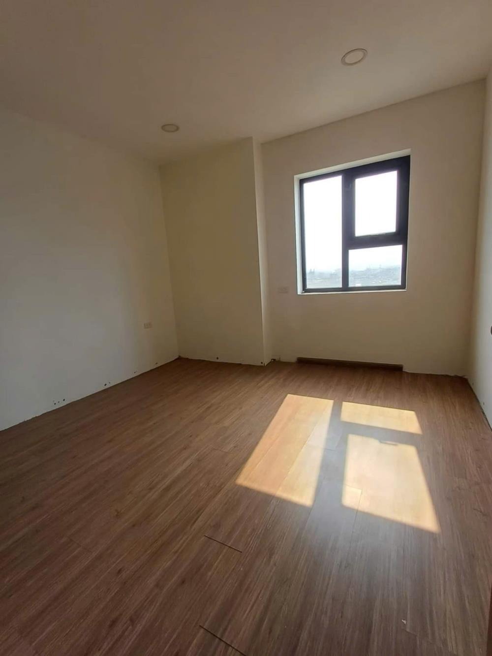 Bán Nhanh Căn Hộ 97m² View Vinhomes G3, Sài Đồng - Giá 6.2 Tỷ