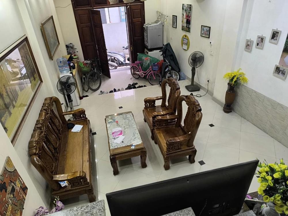 Bán nhà Quận Ủy - 4 Tầng, 71m², Giá 11.7 tỷ - Vị Trí Đẹp, Tiềm Năng Lớn