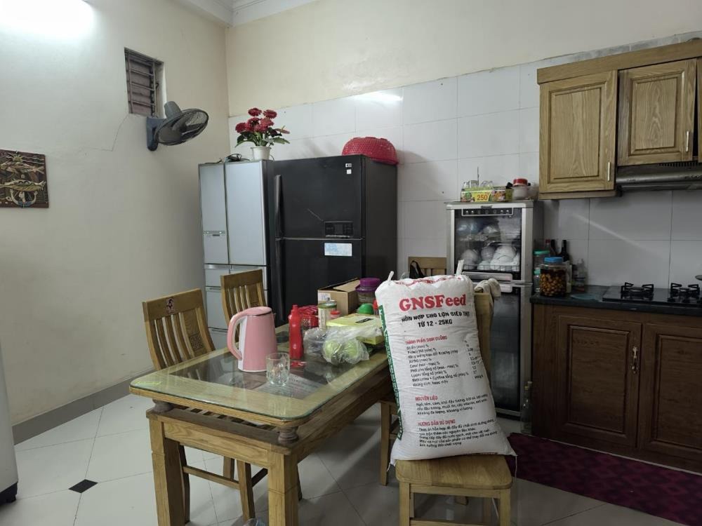 Bán nhà Quận Ủy - 4 Tầng, 71m², Giá 11.7 tỷ - Vị Trí Đẹp, Tiềm Năng Lớn