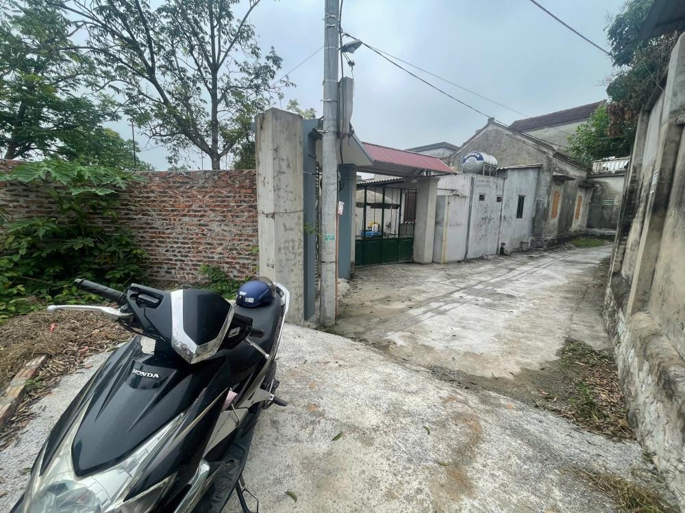 Bán Đất Thôn Ước Lễ, Xã Quế Sơn: 40.4m², Mặt Tiền 5m, Ô Tô Đỗ Cửa - Giá 1.9 Tỷ
