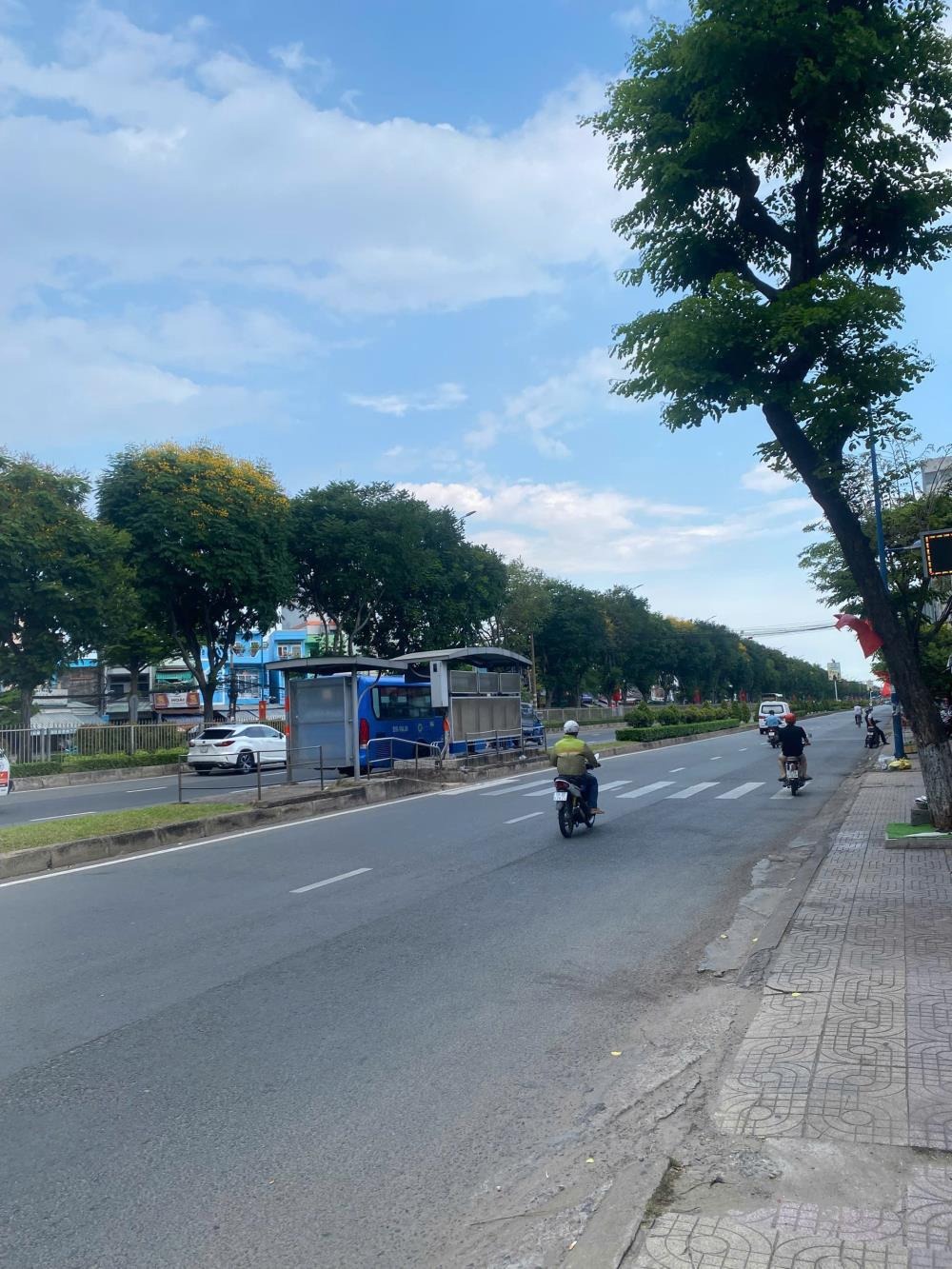 Bán nhà mặt tiền Trường Chinh, 100m2, 3 tầng - Giảm 4 tỷ