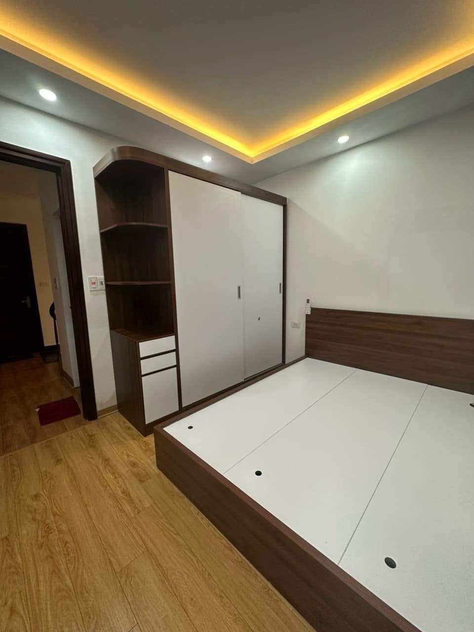 Nhà Mới 5 Tầng, Mặt Ngõ Thông Thoáng, Oto Đỗ Cận Kề - Mỗ Lao, Hà Đông - 5 Tỷ