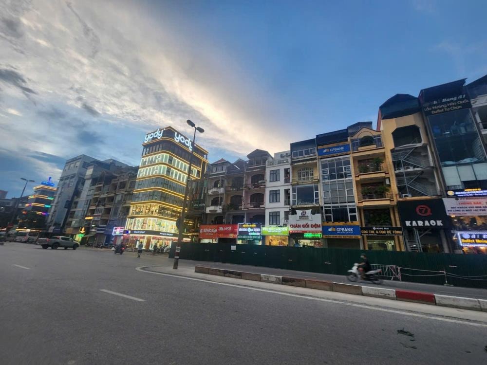 Bán nhà phân lô Hoàng Mai 60m2, 5 tầng, giá 18.9 tỷ - Vỉa hè, kinh doanh