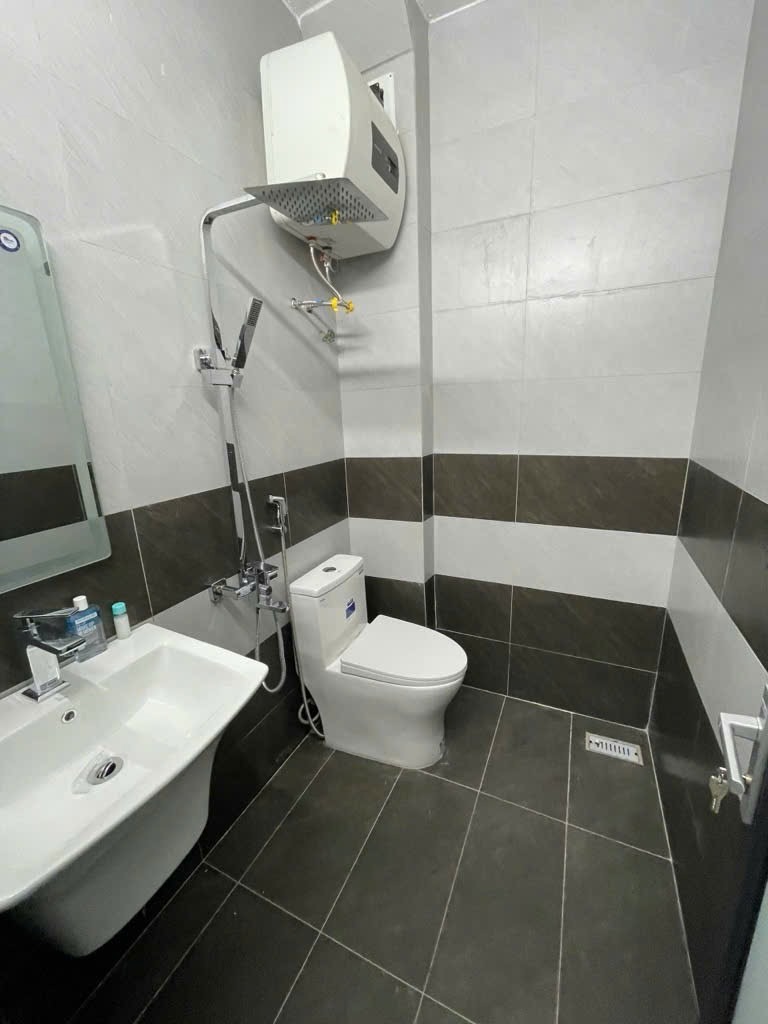 Lô Góc Trích Sài - Bước Ra Ô Tô, Hồ Tây - Giá 13.9 Tỷ
