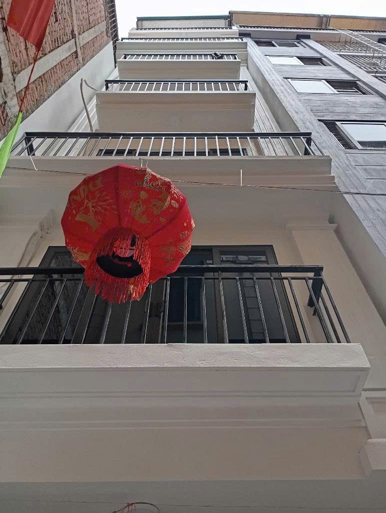 Nhà Mới Xây 7 Tầng, Thang Máy, Gần Hồ Tây, Lạc Long Quân