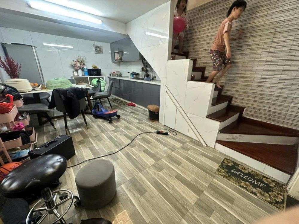 Nhà Tốt Âu Cơ - Sát Hồ Tây - 32m2 - Giá 7.5 tỷ