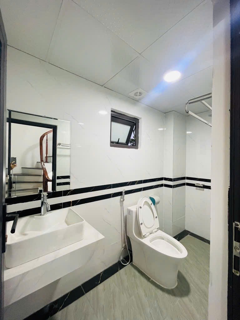Siêu phẩm Vinh Hưng - Hoàng Mai: Lô góc 5 tầng, 6 ngủ, Full nội thất - Giá hơn 6 tỷ