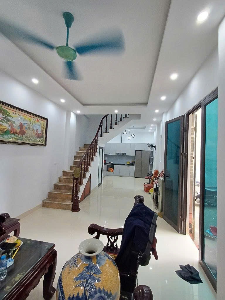 Bán nhà phố Vĩnh Hưng, Hoàng Mai - 45m2, 4 phòng ngủ - 5.8 tỷ - Ngõ thông thoáng