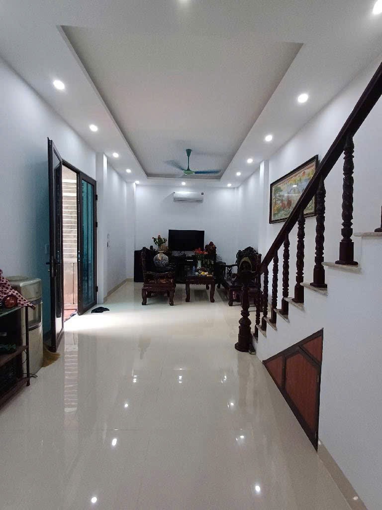 Bán nhà phố Vĩnh Hưng, Hoàng Mai - 45m2, 4 phòng ngủ - 5.8 tỷ - Ngõ thông thoáng