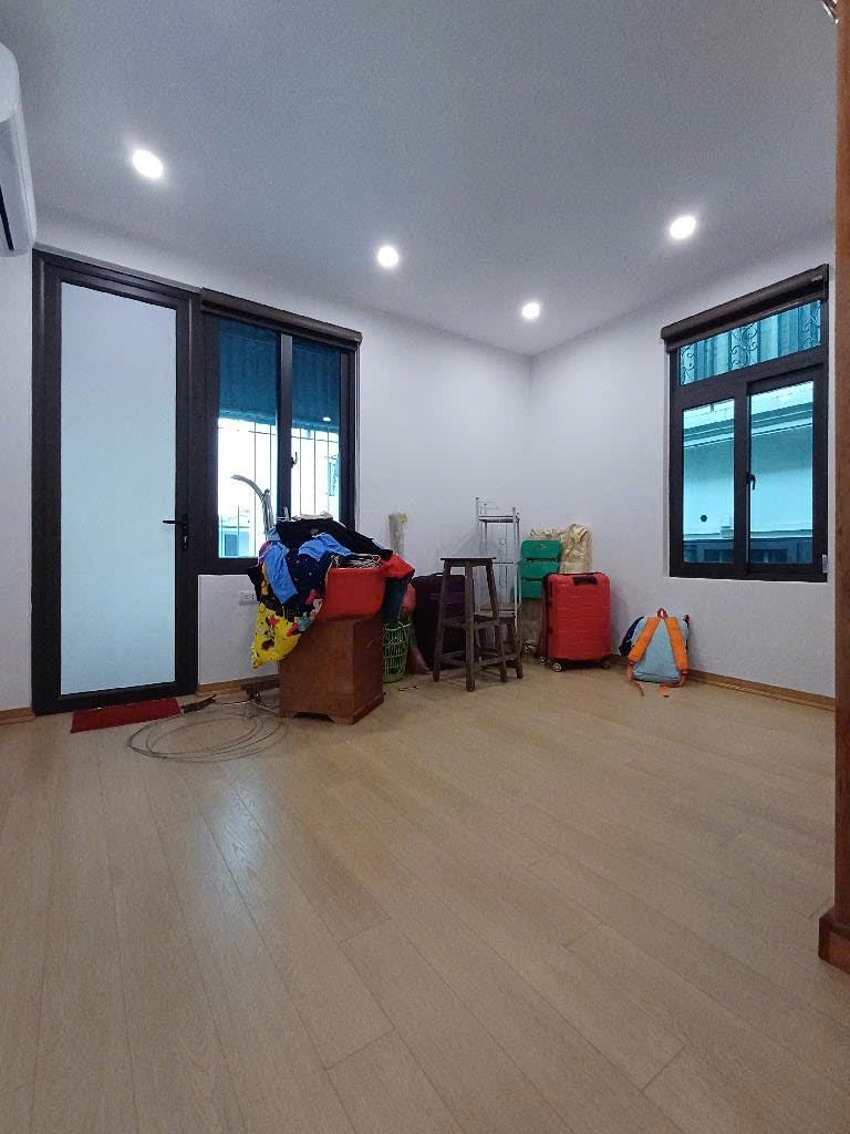 Bán nhà phố Vĩnh Hưng, Hoàng Mai - 45m2, 4 phòng ngủ - 5.8 tỷ - Ngõ thông thoáng