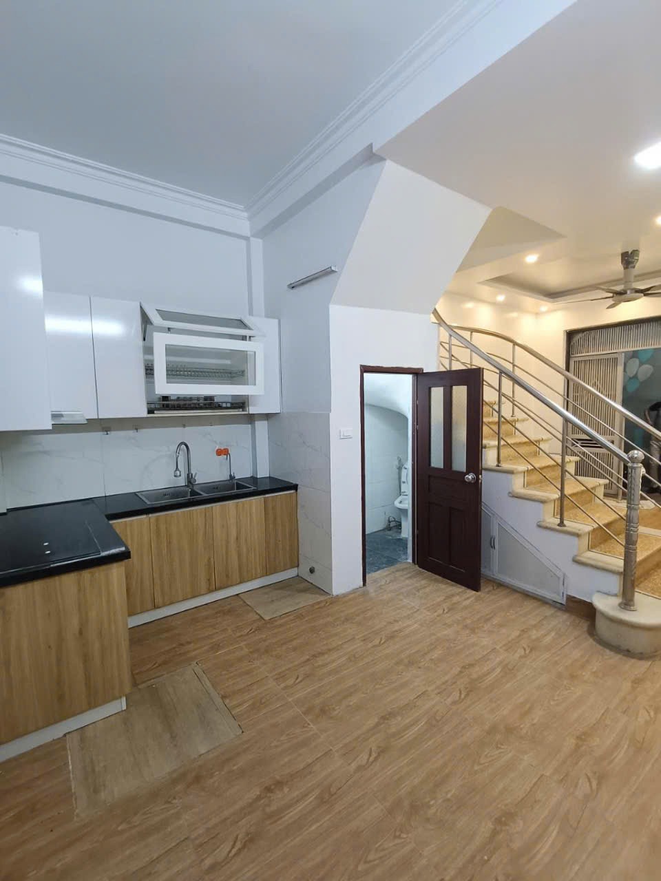 Nhà phố Đông Thiên, Vĩnh Hưng - 35m2, 5.86 tỷ - Ô tô gần nhà