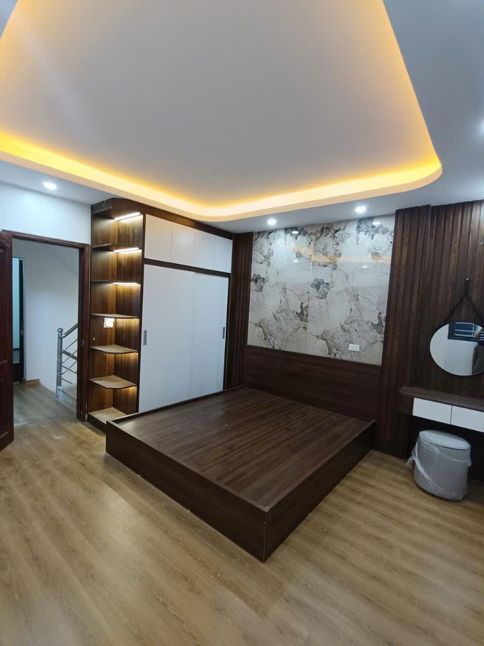 Nhà phố Đông Thiên, Vĩnh Hưng - 35m2, 5.86 tỷ - Ô tô gần nhà