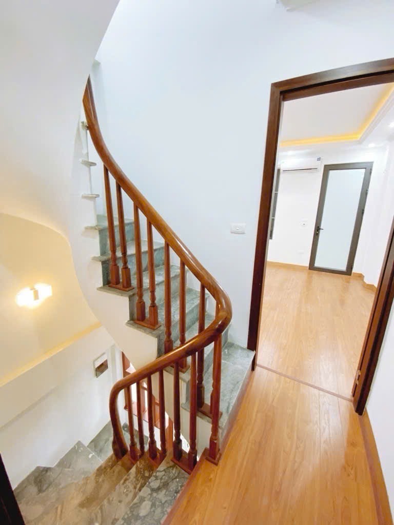 Nhà Mới Đẹp 5 Tầng, 6 Phòng Ngủ - Vĩnh Hưng, Hoàng Mai - Giá Chỉ 5 tỷ