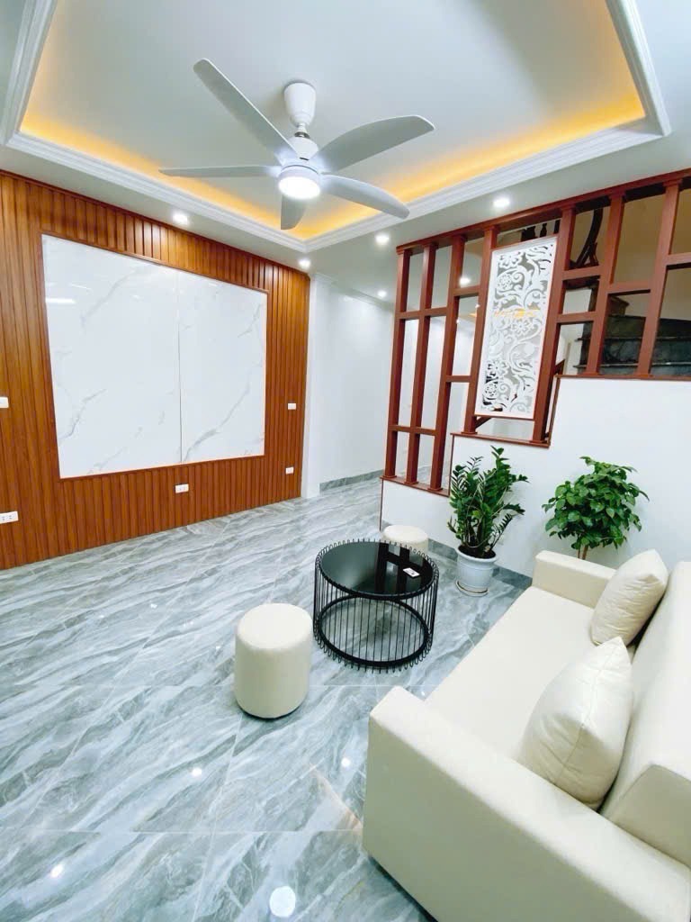 Nhà Mới Đẹp 5 Tầng, 6 Phòng Ngủ - Vĩnh Hưng, Hoàng Mai - Giá Chỉ 5 tỷ