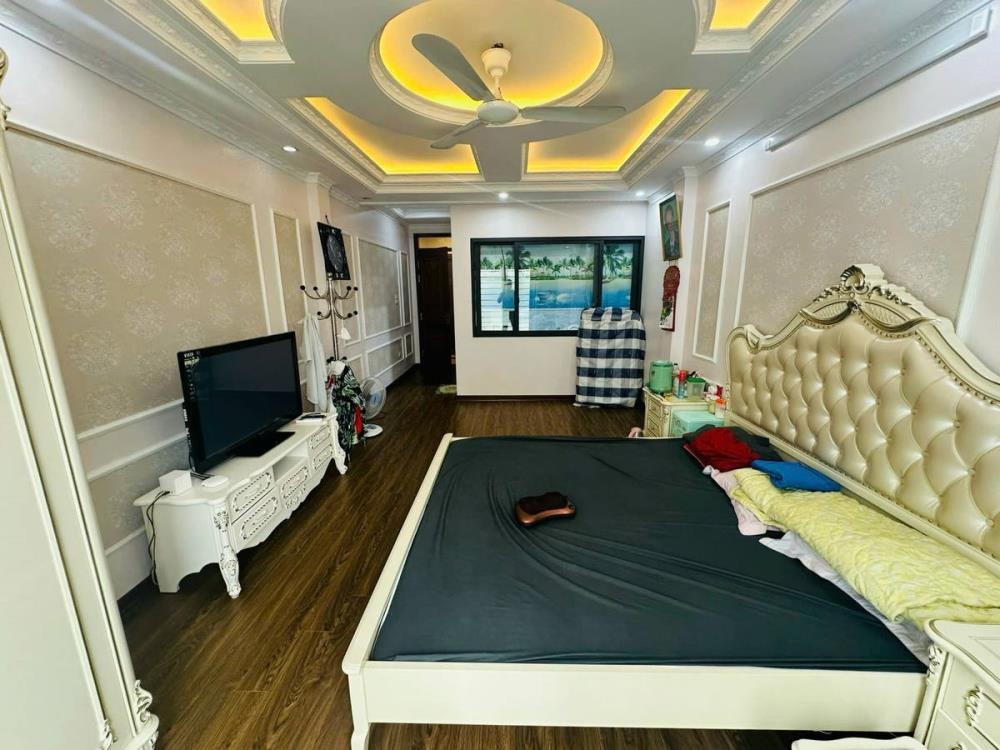 Bán nhà phố Nguyễn Ngọc Nai 40m2 x 7 tầng, thang máy, gara ô tô, gần phố