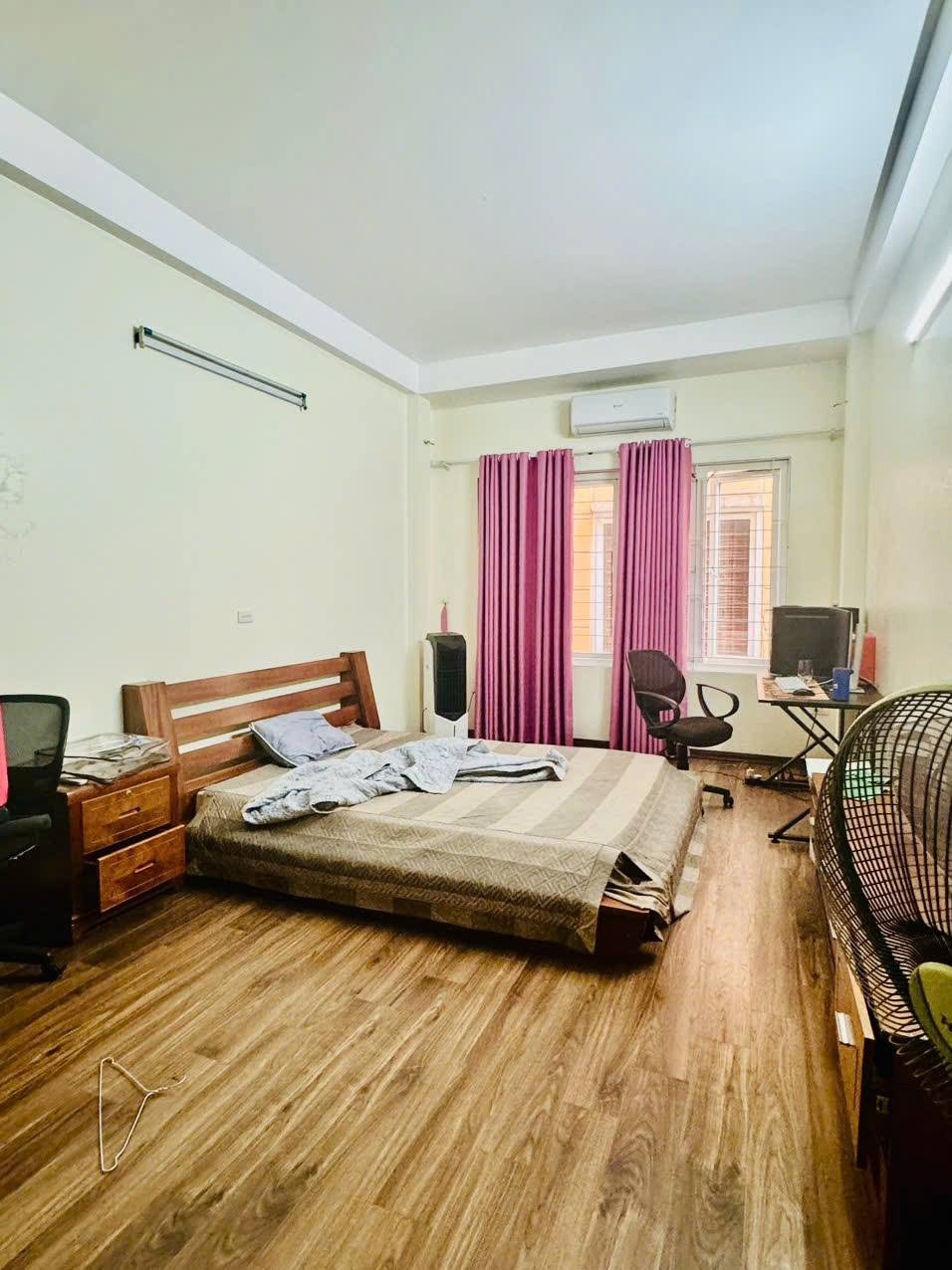 Nhà Đẹp Thanh Xuân: 8 Tỷ - 45m2 x 5 Tầng - Ô Tô Đỗ Cửa - Gần Royal City
