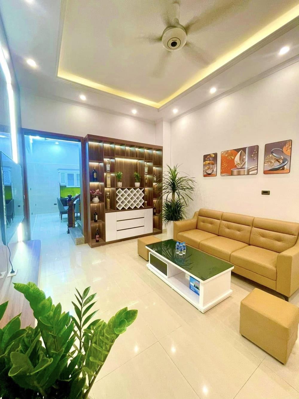 Bán nhà Bùi Xương Trạch, Thanh Xuân - 4 Tầng, 7.9 Tỷ, Ô Tô Đỗ Cửa