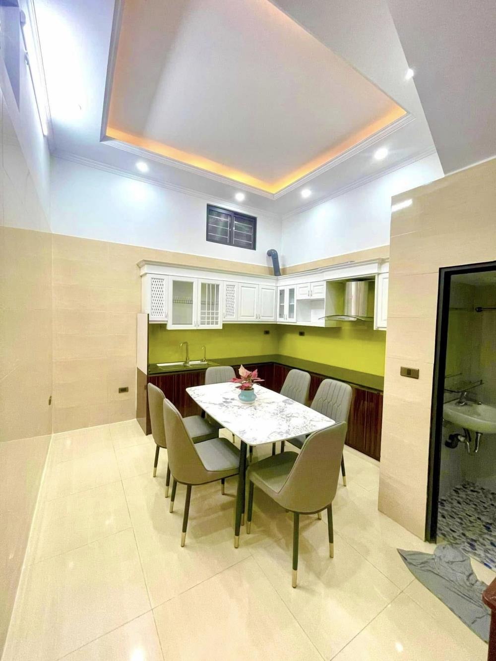 Bán nhà Bùi Xương Trạch, Thanh Xuân - 4 Tầng, 7.9 Tỷ, Ô Tô Đỗ Cửa