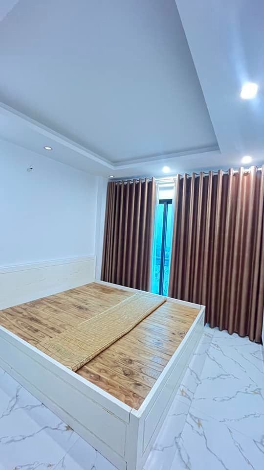 Nhà phố Vạn Phúc 5 Tầng, Ô Tô Đỗ Cửa, 41m2 - Giá Tốt