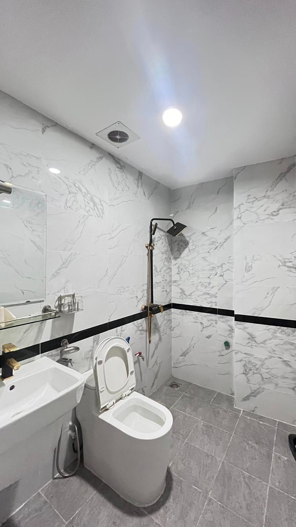 Nhà phố Vạn Phúc 5 Tầng, Ô Tô Đỗ Cửa, 41m2 - Giá Tốt