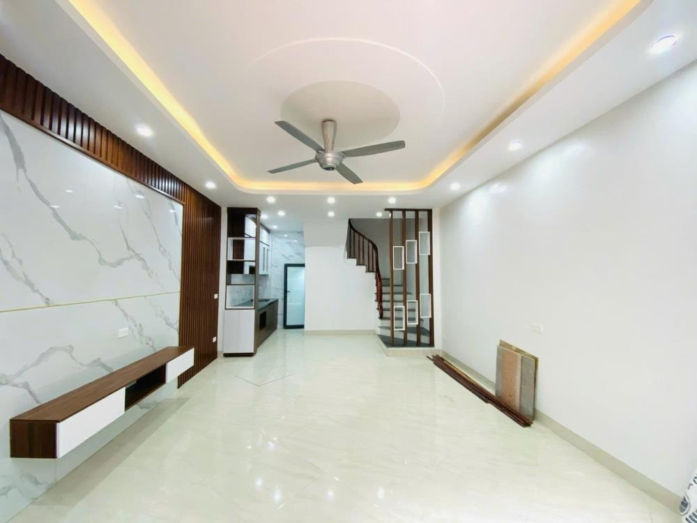 Nhà Mới 5 Tầng Đại Mỗ - Giá 5.6 Tỷ - Ô Tô Đỗ Cửa