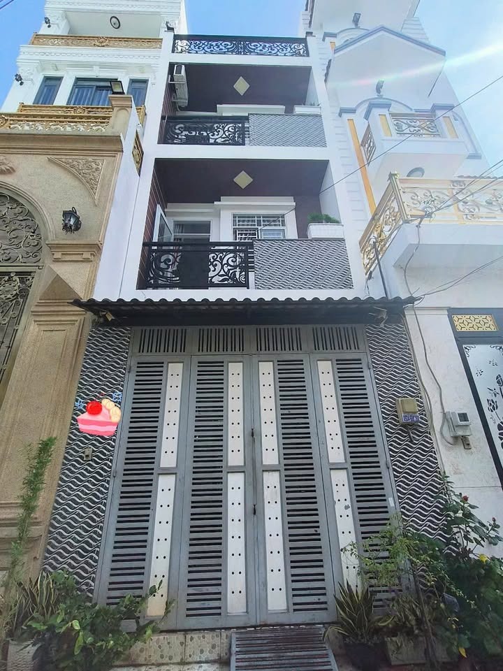 Bán nhà 1 trệt 1 lầu Mặt Tiền Phú Hòa Đông, Củ Chi - 126m2, SHR