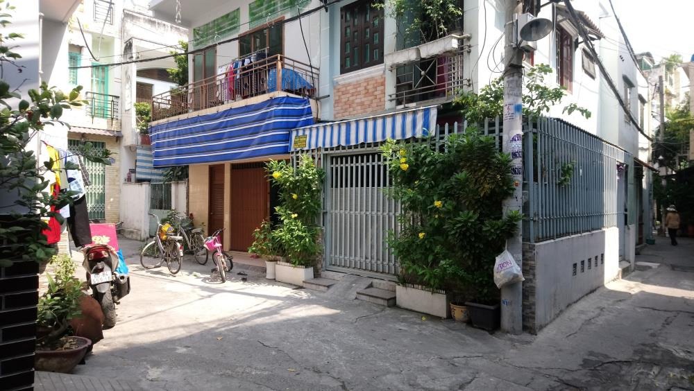 Nhà Sổ Hồng Phú Nhuận: 1 Trệt 1 Lầu, 66m2, Sân Riêng, Giá 8.9 Tỷ