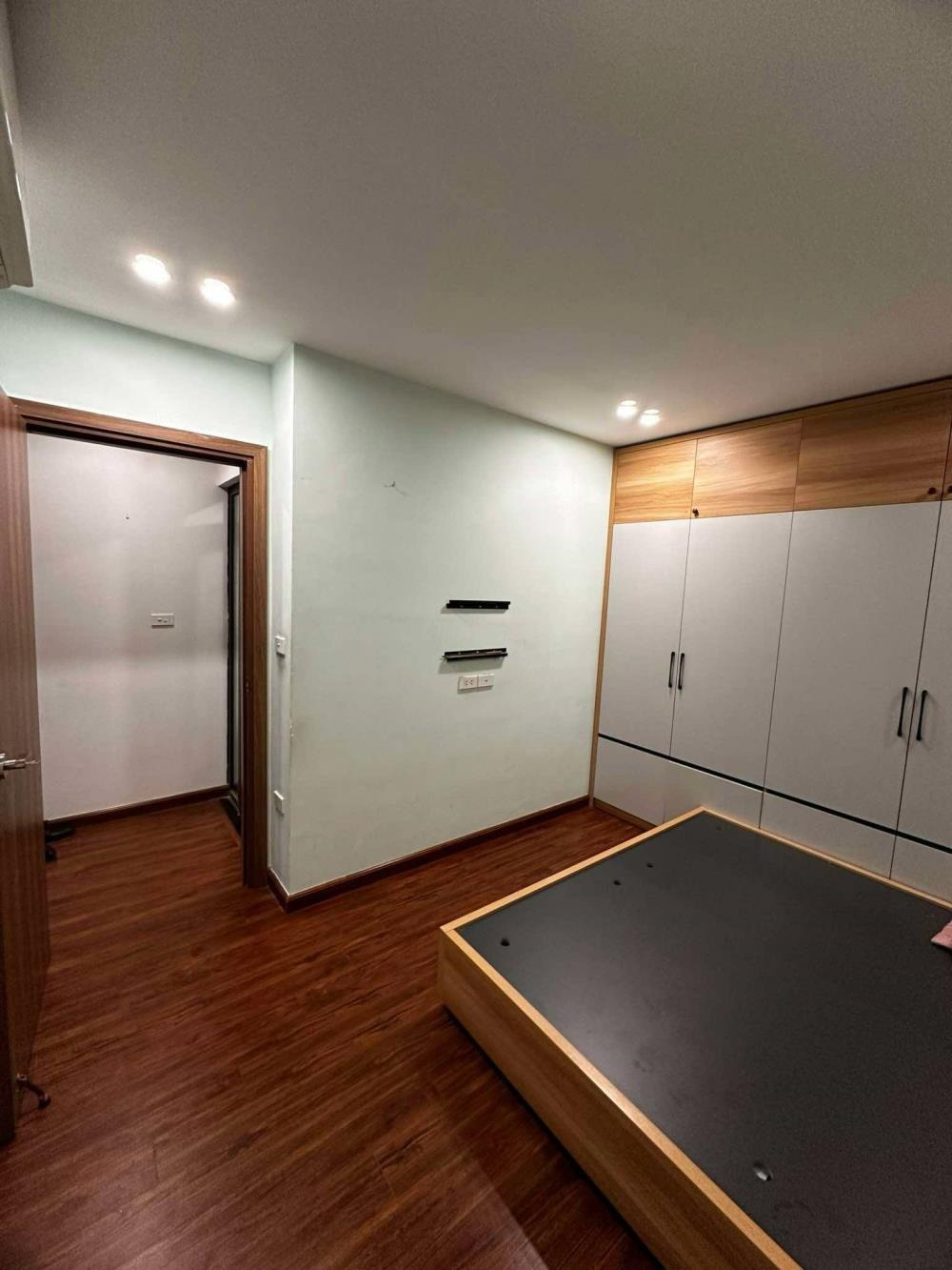 Bán Căn Hộ Sky Central 2PN, 66m², Nội Thất Cao Cấp - Giá Tốt