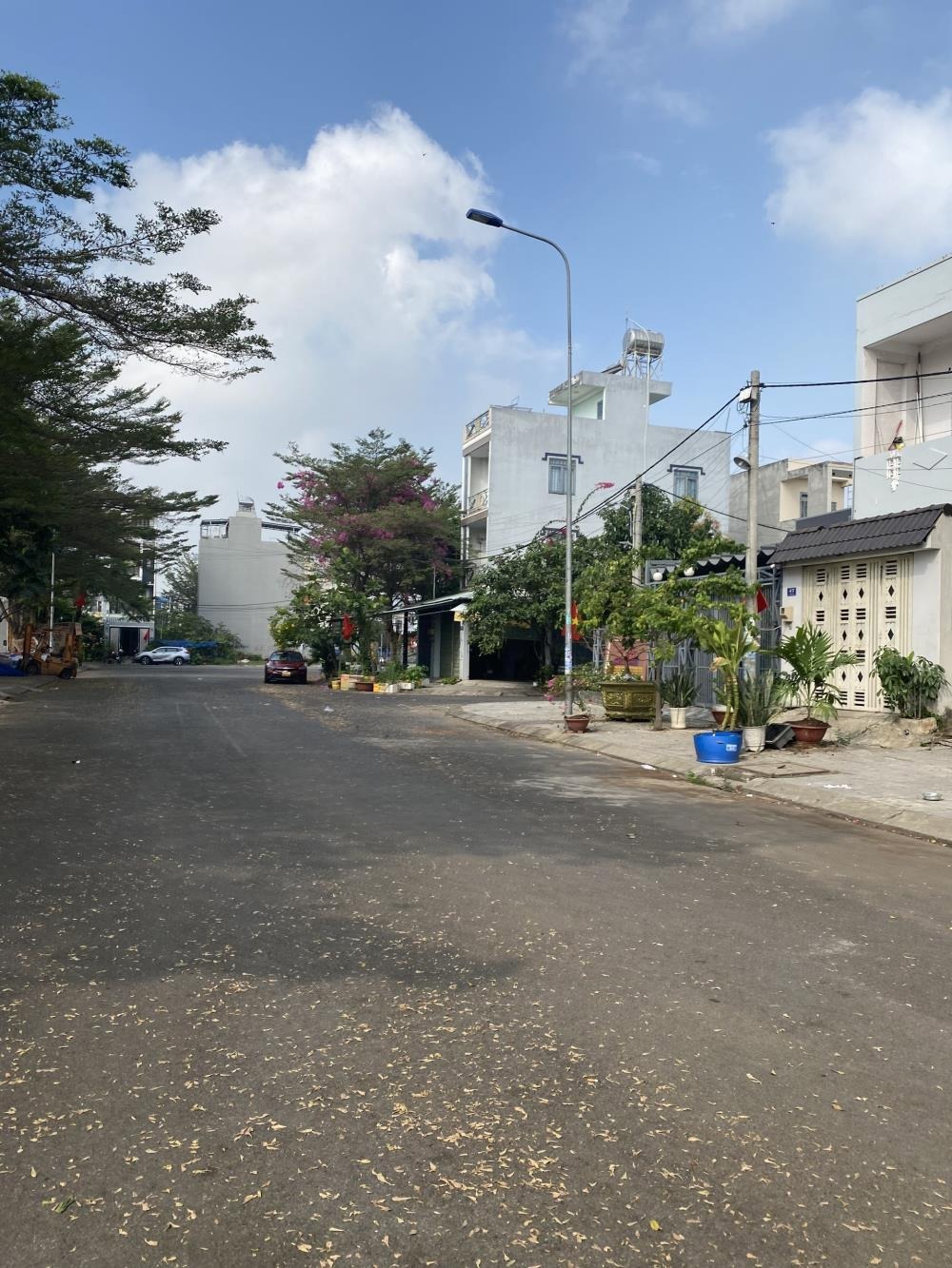 Bán đất nền phân lô Phú Hữu, Quận 9 - Vị trí đẹp, giá tốt