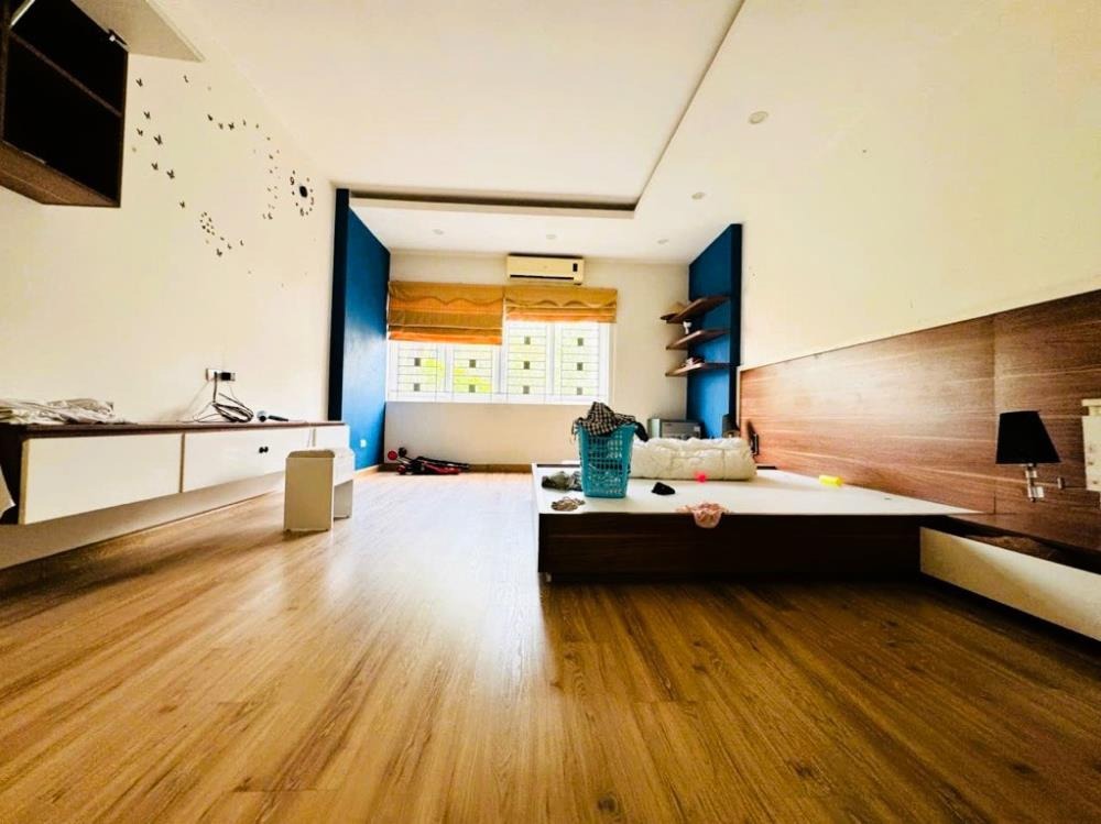 Bán Nhà Căn Góc 5 Tầng Tây Hồ - 16.5 Tỷ - Ngõ Ô Tô, Gần Hồ