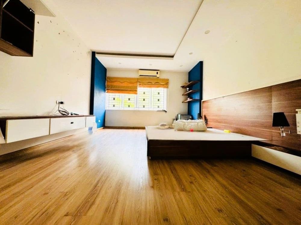 Bán Nhà Căn Góc 5 Tầng Tây Hồ - 16.5 Tỷ - Ngõ Ô Tô, Gần Hồ