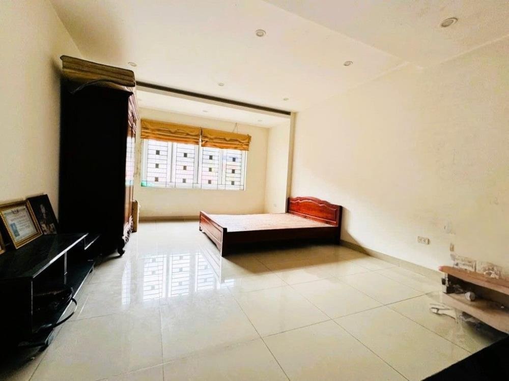 Bán Nhà Căn Góc 5 Tầng Tây Hồ - 16.5 Tỷ - Ngõ Ô Tô, Gần Hồ