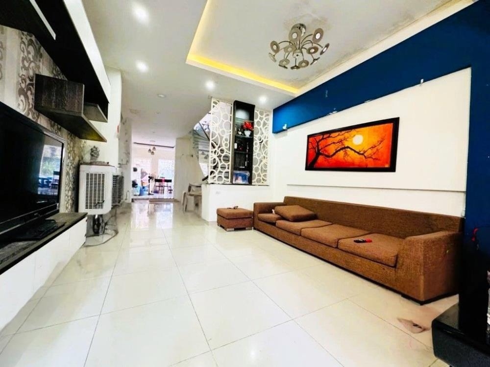 Bán Nhà Căn Góc 5 Tầng Tây Hồ - 16.5 Tỷ - Ngõ Ô Tô, Gần Hồ