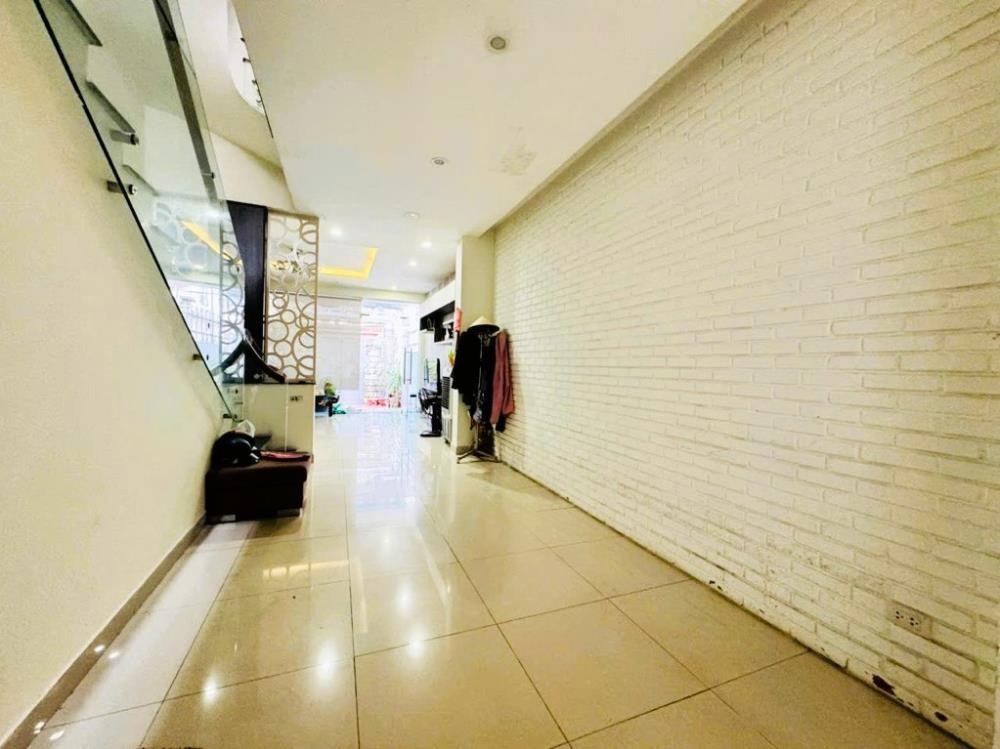 Bán Nhà Căn Góc 5 Tầng Tây Hồ - 16.5 Tỷ - Ngõ Ô Tô, Gần Hồ