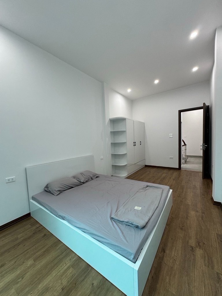 Nhà Đẹp Thụy Khuê - Tây Hồ: 7.4 Tỷ - 3PN, 4WC, Kinh Doanh Tốt