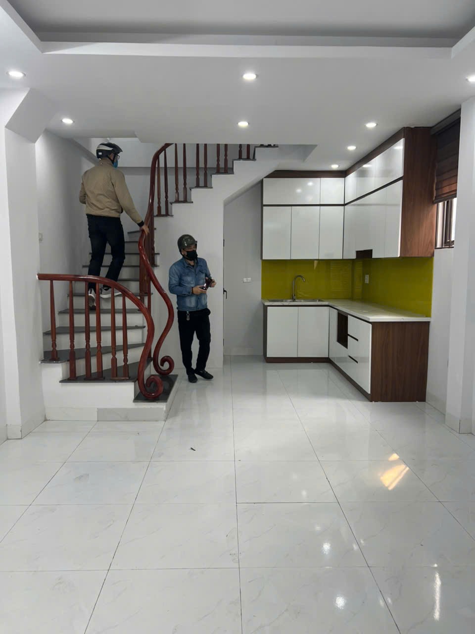 Nhà 5 Tầng Lô Góc Vạn Phúc Hà Đông - Thiết Kế Hiện Đại, Giá 6.5 Tỷ