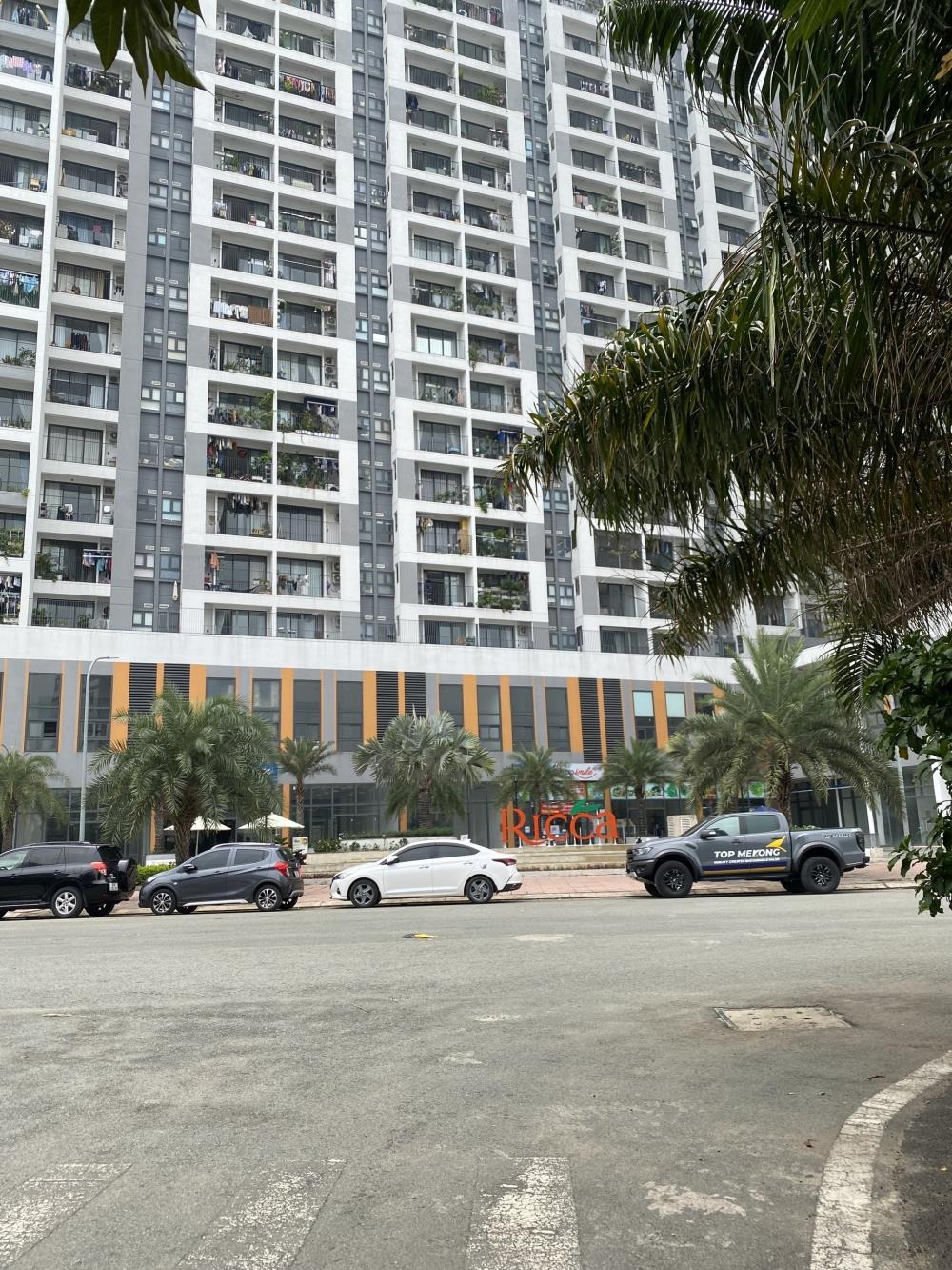 Bán Nhà 3 Tầng Phú Hữu - Hẻm Xe Hơi, Gần Công Viên, Giá 4 Tỷ+