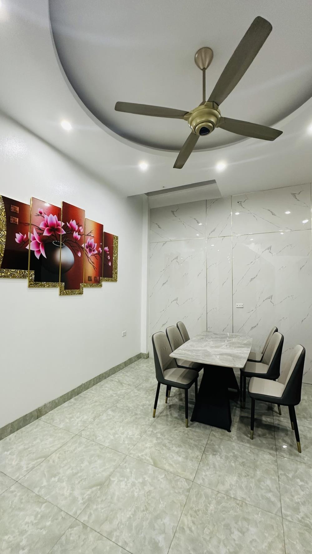 Bán nhà Mậu Lương - 4 tầng, 50m2, Giá 12.6 tỷ - Vị trí đắc địa