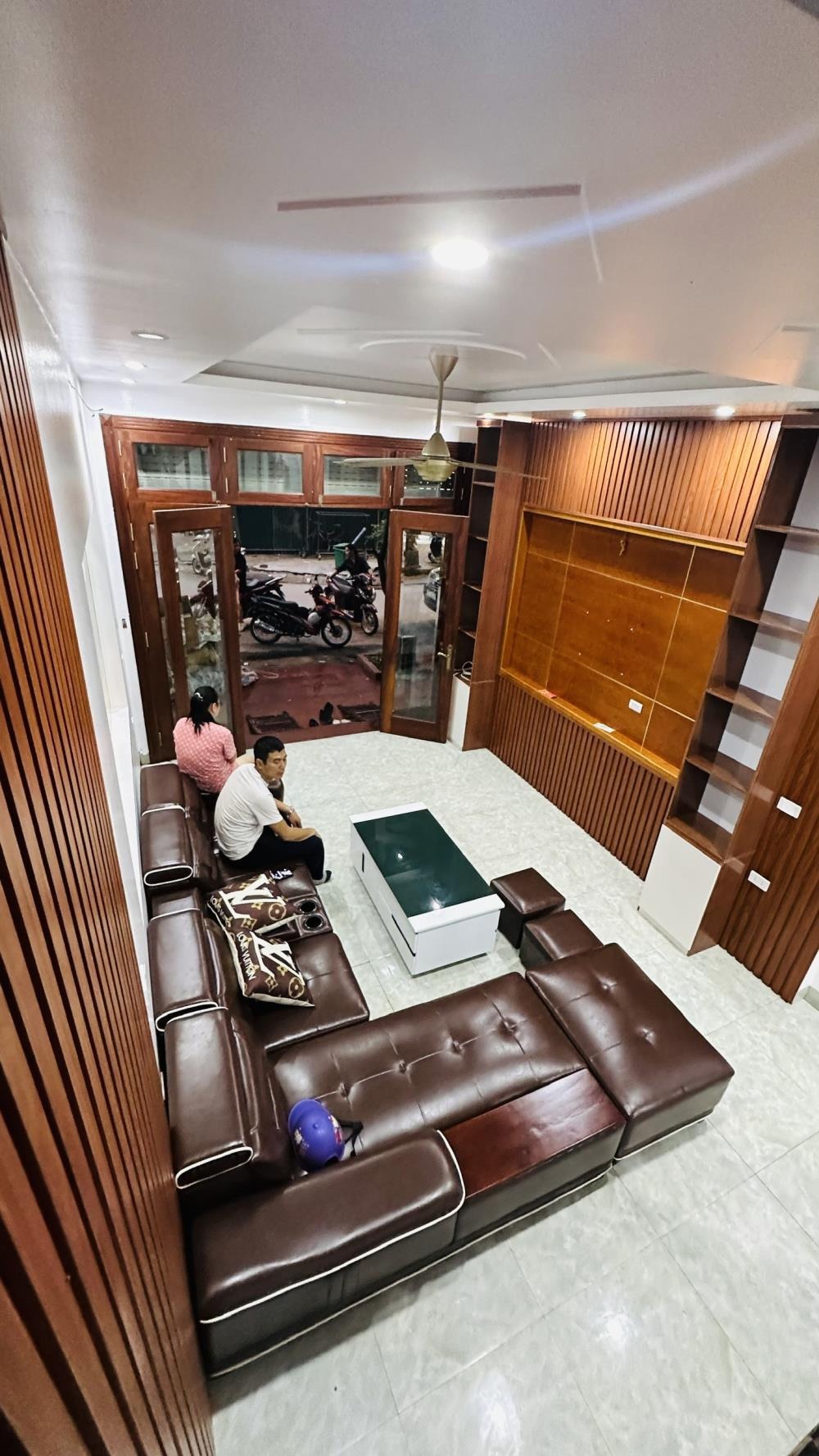 Bán nhà Mậu Lương - 4 tầng, 50m2, Giá 12.6 tỷ - Vị trí đắc địa
